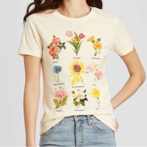 Floral graphic tee shirt medium women’s M